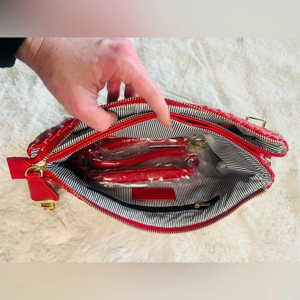 🔥Red Vegan Leather Weaved Clutch/ Crossbody Bag Purse with Gold Hardware🔥